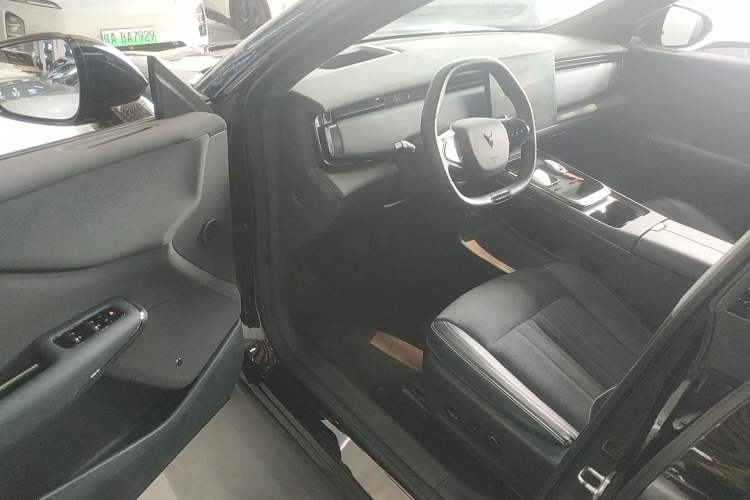 Used VOYAH COURAGE 2024 Four-Wheel Drive Global Edition Interior 3