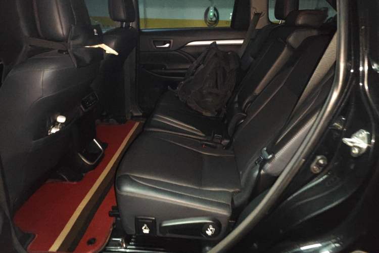 Used Toyota Highlander 2018 2.0T Four-Wheel Drive Luxury Edition 7 Seats China V Emission Standard