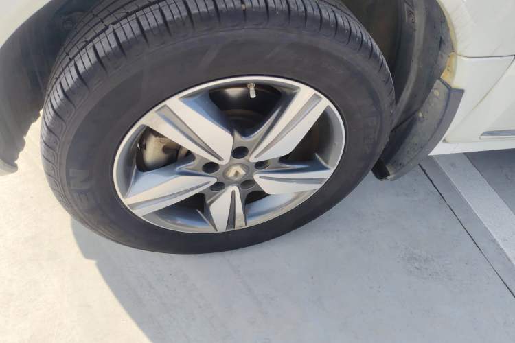 Used Renault Koleos 2014 Revised Version 2.5L Two-Wheel Drive Comfort Edition