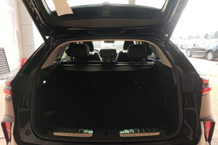 Used Wey Mocha New Energy 2024 Hi4 Four-Wheel Drive Long-Range Version Trunk