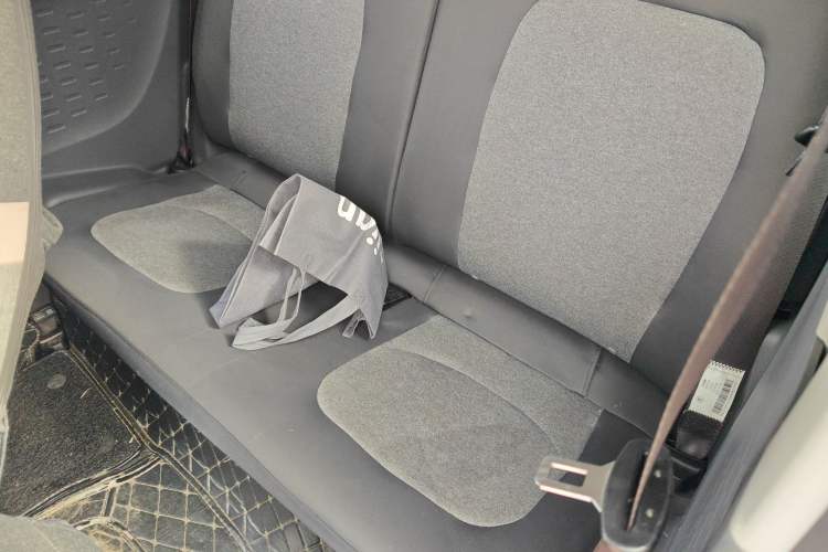 Used Wuling Hongguang MINIEV 2021 Macaron Fashion Edition Lithium-Ion Battery Left Rear Seat