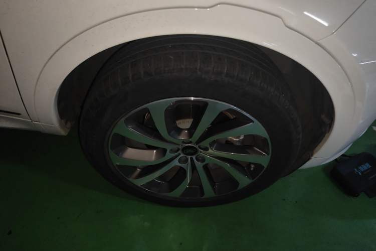 Used Land Rover Discovery Sport 2020 249 PS R-Dynamic Performance Edition
