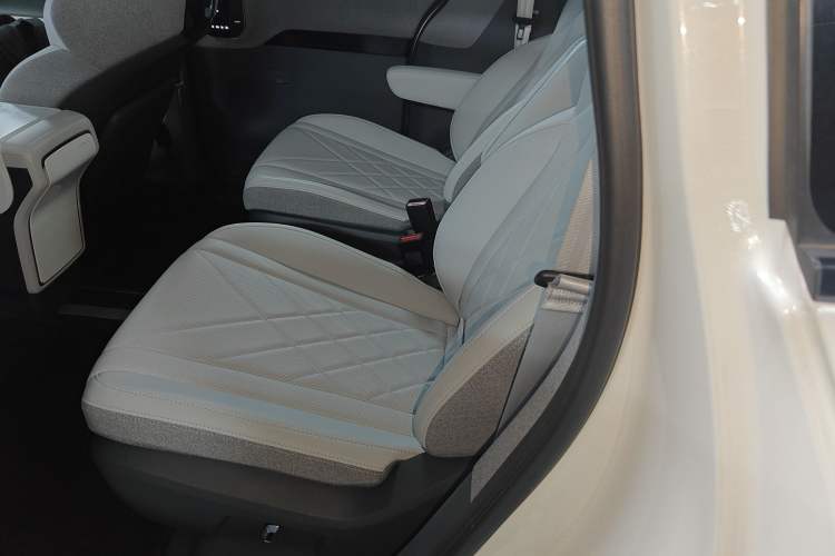 Used ARCFOX Kaola 2023 Parent-Child Edition Pro Interior 4