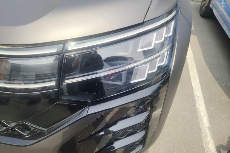 Used Volkswagen Teramont 2025 Tiguan Pro 450TSI Four-Wheel Drive Summit Edition
