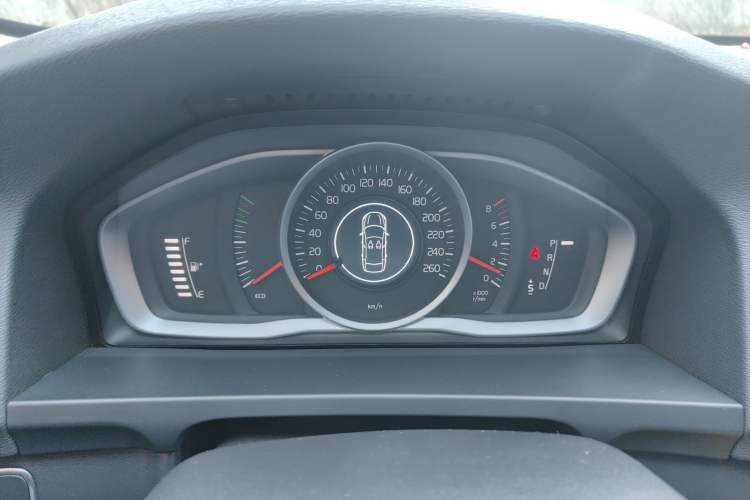 Used Volvo V60 2013 T5 Zhiya Edition