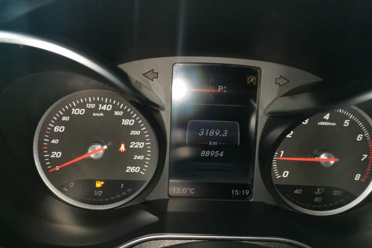 Used Mercedes-Benz C-Class 2015 Facelift C 200 L