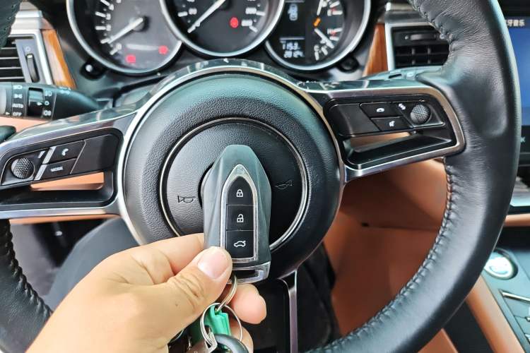 Used Zotye SR9 2017 2.0T Manual "Ultimate Heart" Edition
