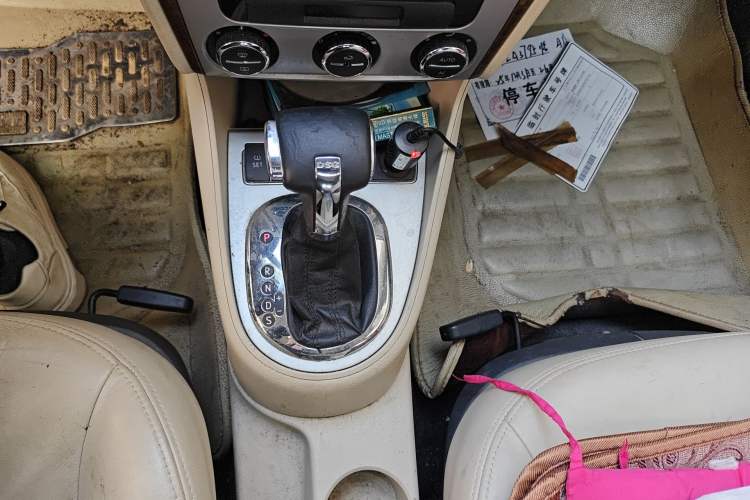 Used Volkswagen Lavida 2011 1.4 TSI DSG Prestige Edition Gear Lever