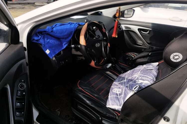 Used Hyundai Elantra (5th Generation / Langdong) 2015 1.6L Automatic Luxury Model Driver Seat