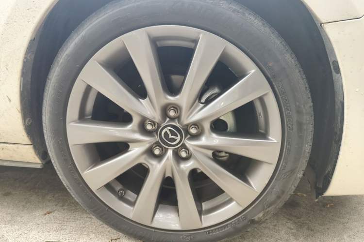 Used Mazda 3 Axela 2022 2.0L Automatic ZhiZun Edition
