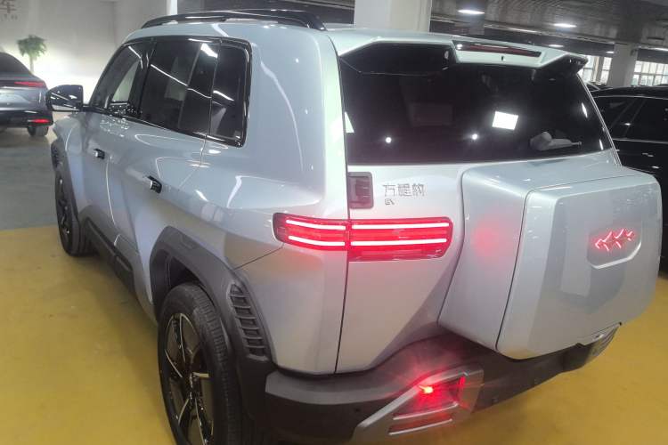 Used Formula Leopard Titanium 3 2025 501KM All-Wheel Drive Intelligent Driving Ultra Version