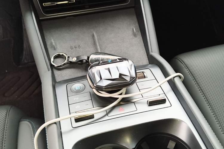 Used BYD Qin L 2025 DM-i Smart Drive 120KM Superior Model
