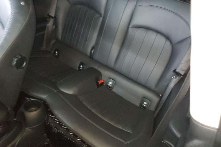 Used MINI 2019 2.0T COOPER S Artist