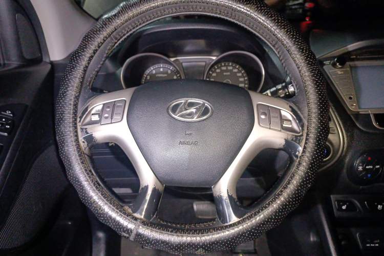 Used Hyundai ix35 2012 2.0L Automatic Two-Wheel Drive Elite Edition GLS
