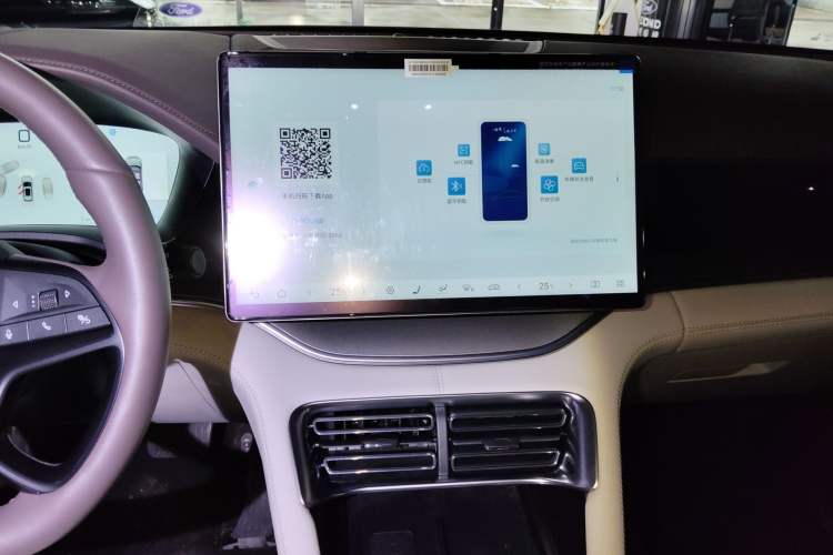 Used BYD Song PLUS New Energy 2025 EV Smart Drive Edition 605km Flagship Model Audio And AC Panel