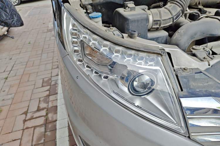 Used JAC Group Refine M5 2016 2.0T Gasoline Automatic Business Edition
