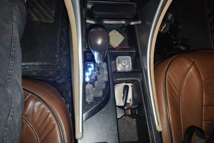 Used Hyundai Sonata 2011 2.0L Automatic Luxury Edition
