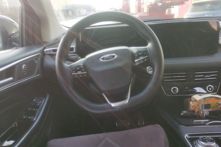 Used Ford Edge 2020 EcoBoost 245 Two-Wheel Drive Titanium 7-Seater