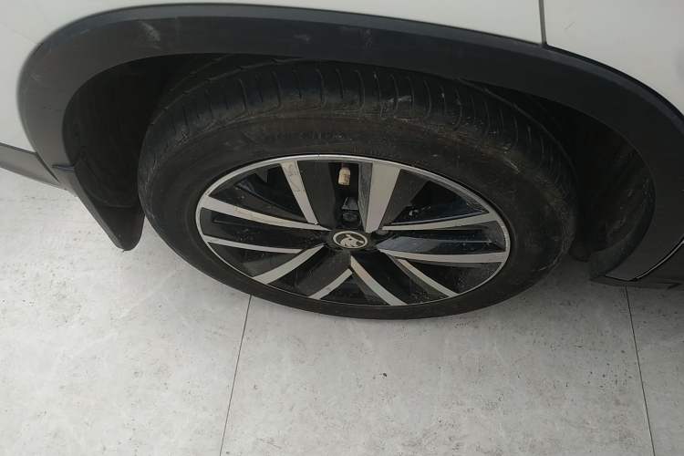 Used Skoda Kamiq 2020 1.5L Manual Comfort Edition Right Rear Wheel Hub