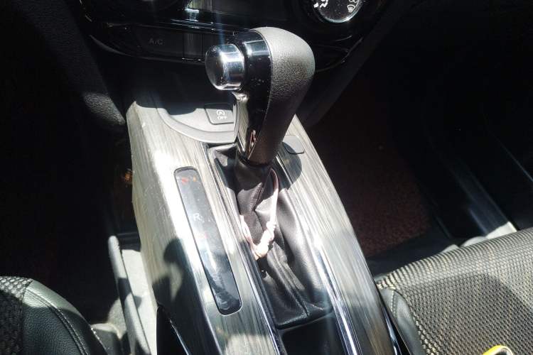 Used Honda XR-V 2015 1.8L EXi CVT Comfort Version
