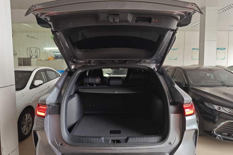 Used BYD Song PLUS New Energy 2024 HONOR Edition DM-i 110km Flagship Model Trunk