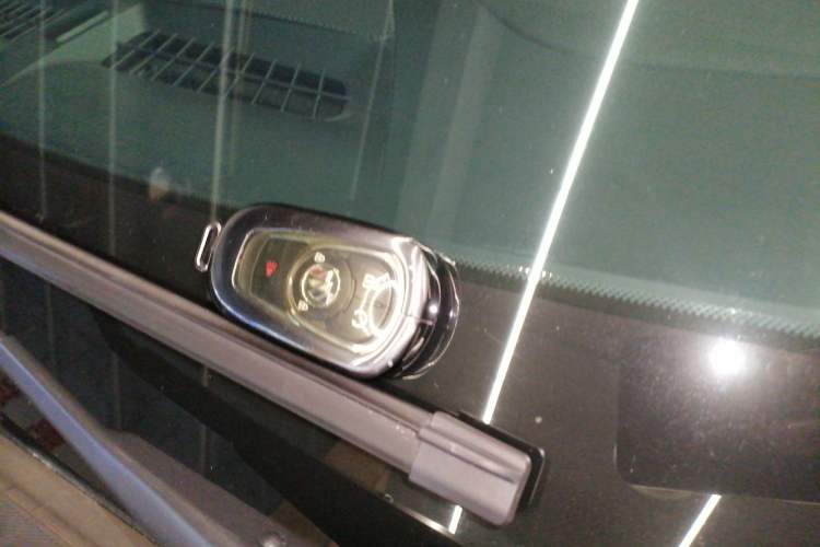 Used Buick Enclave 2020 28T Two-Wheel Drive Luxury Version
