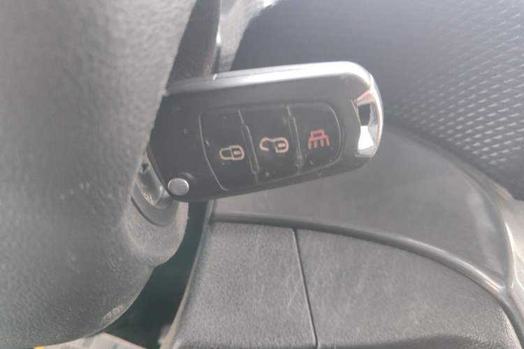 Used Great Wall Wingle 5 2023 2.4L Gasoline Two-Wheel-Drive Entry-Level Big Double Vehicle Key