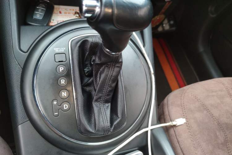 Used Kia Sportage R 2012 2.0L Automatic Two-Wheel Drive NAVI
