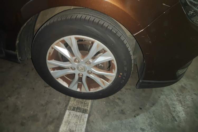 Used Baojun 730 2016 1.8L iAMT Comfort Version 7 Seats Right Front Wheel Hub