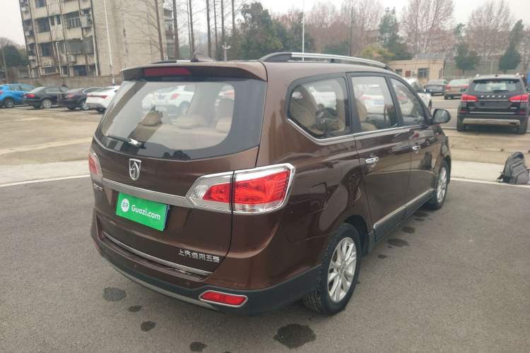 Used Baojun 730 2014 1.5L manual Comfort ESP version 7 seats
