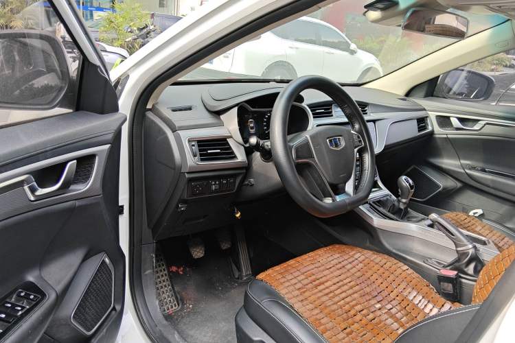 Used Geely Auto Emgrand GL 2018 1.8L Manual Elite Smart Connectivity Version Driver Seat