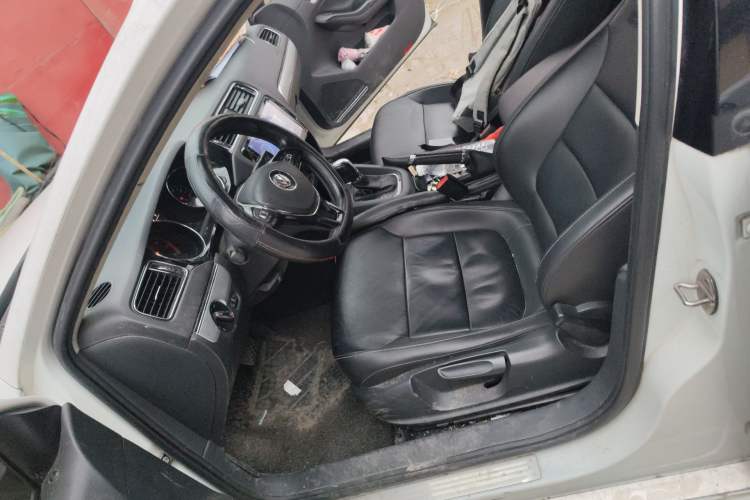 Used Volkswagen Sagitar 2018 280TSI DSG Comfort Model Left Front Seat