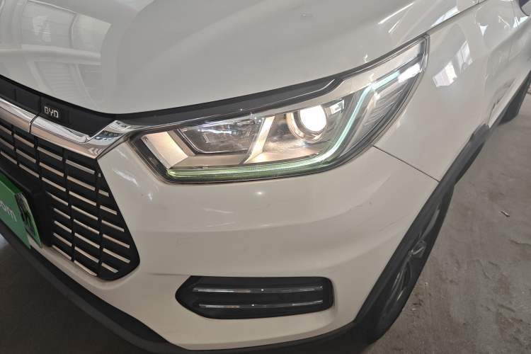 Used BYD Yuan New Energy 2018 EV360 Smart Connect Cool Edition
