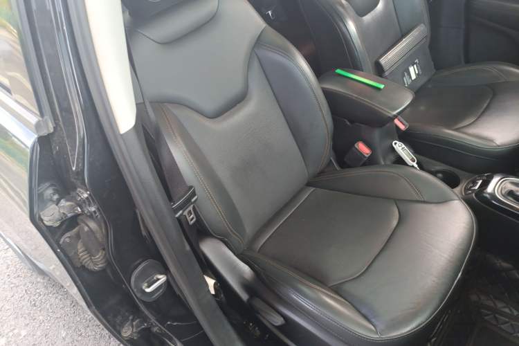 Used Jeep Compass 2019 220T Automatic Family Edition