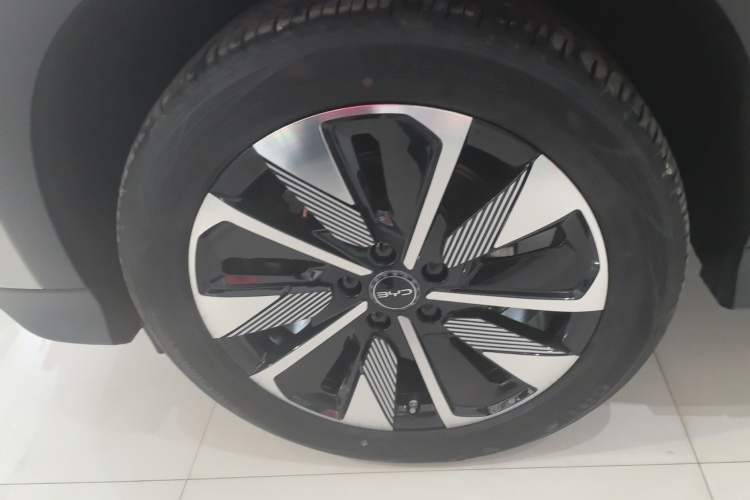 Used BYD Song PLUS New Energy 2025 EV 520km Luxury Version