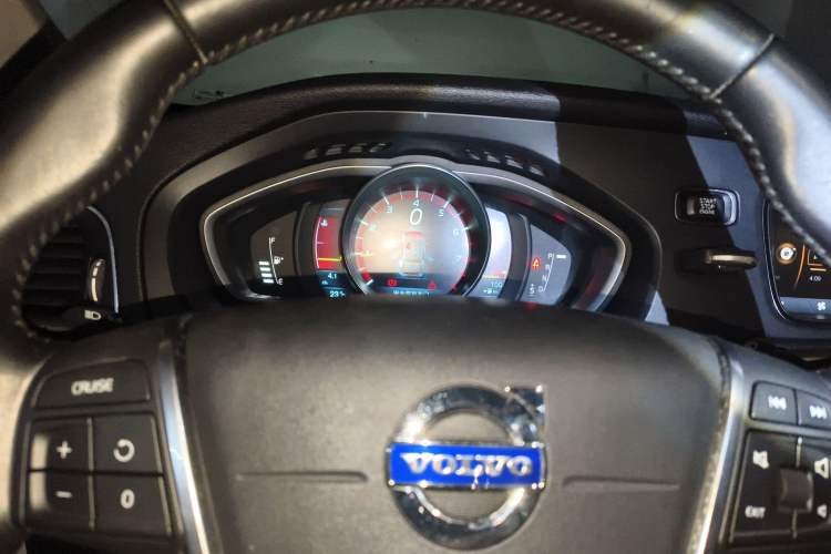 Used Volvo V40 2014 2.0T Zhiya Edition