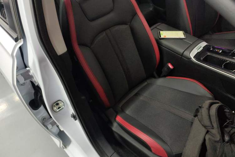 Used Dongfeng Aeolus Yixuan MAX 2023 1.5T Super-Powered Dad Edition
