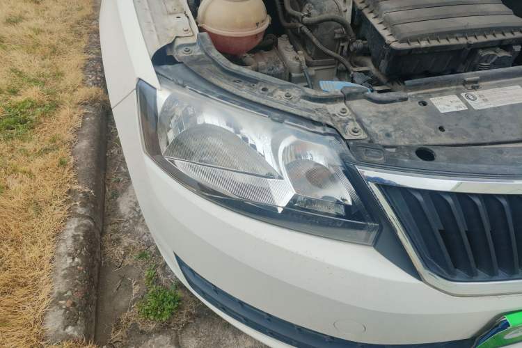 Used Skoda Rapid Spaceback 2016 Revised Version 1.6L Manual Front-Drive Edition