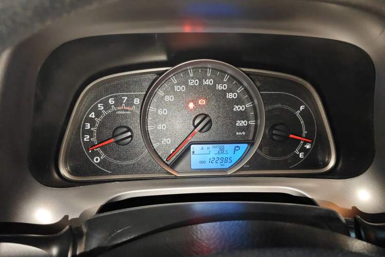 Used Toyota RAV4 2019 2.0L CVT Two-Wheel Drive Luxury Version China VI Standard
