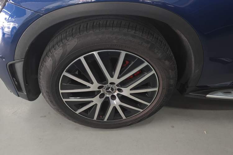 Used Mercedes-Benz GLC Coupe 2020 GLC 300 4MATIC Coupe SUV
