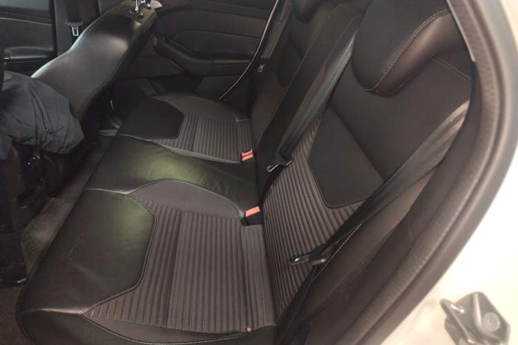 Used Ford Focus 2017 Hatchback EcoBoost 125 Automatic - Ultra-Powerful Style Edition with Smart Drive Features
