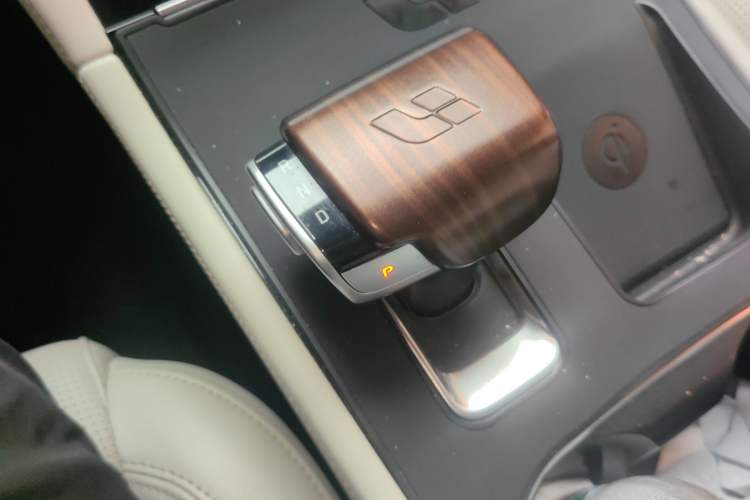 Used Li Auto ONE 2021 Extended-Range 6-Seater Version Gear Lever