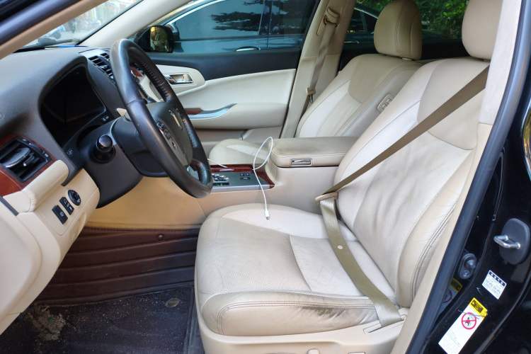 Used Toyota Crown 2012 2.5L Royal Leather Edition