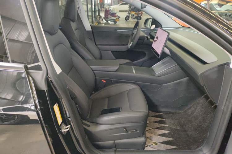 Used Tesla Model Y 2025 Updated Version Long-Range All-Wheel Drive