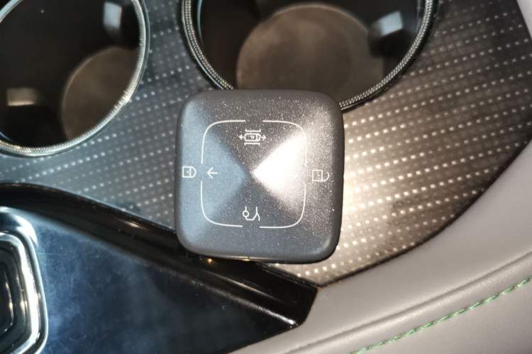 Used Zeekr 001 2023 WE Edition 86 kWh Vehicle Key