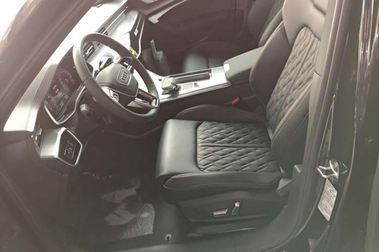 Used Audi A6L 2025 Revised 45 TFSI Prestige Dynamic Edition
