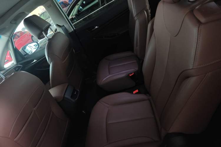 Used Buick GL6 2019 18T 6-Seater Connected Luxury Version China VI Standard