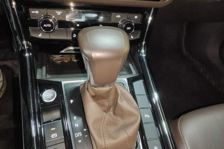 Used Volkswagen Phideon 2021 380TSI Luxury Edition
