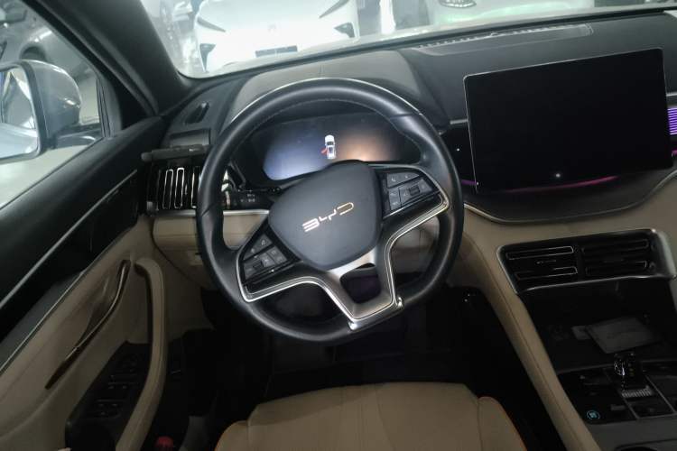 Used BYD Song PLUS New Energy 2023 Champion Edition EV 520KM Flagship Model