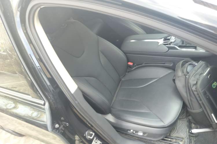 Used Hongqi E-QM5 2024 610 km PLUS